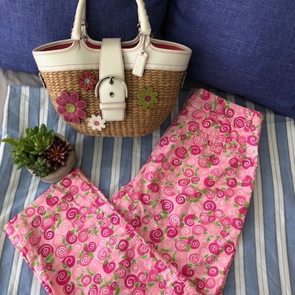 Lilly Pulitzer Pants - Lilly Pulitzer Pink Snail Capri Crop Pants